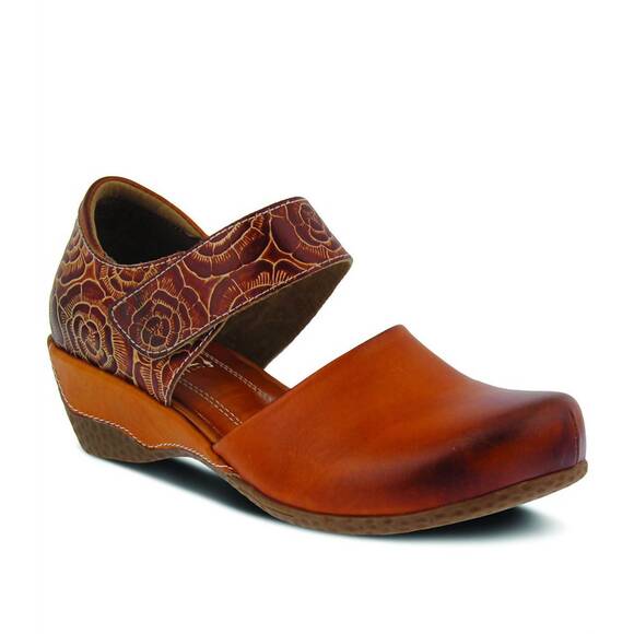 L'ARTISTE Shoes - NEW L'ARTISTE women's gloss-pansy shoes in camel